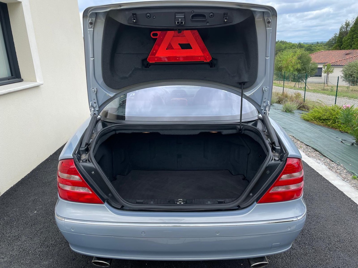 Mercedes-Benz Classe CL 600 V12 (367 ch)