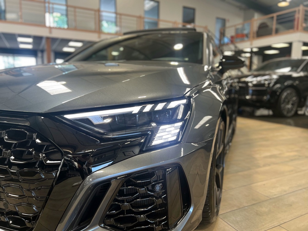 Audi RS3 Sportback QUATTRO 2.5L TFSi 400  S-TRONIC DAYTONA GREY 