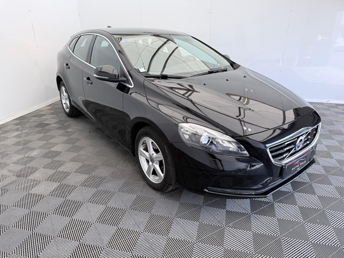 Volvo V40 2.0 D  120  Momentum