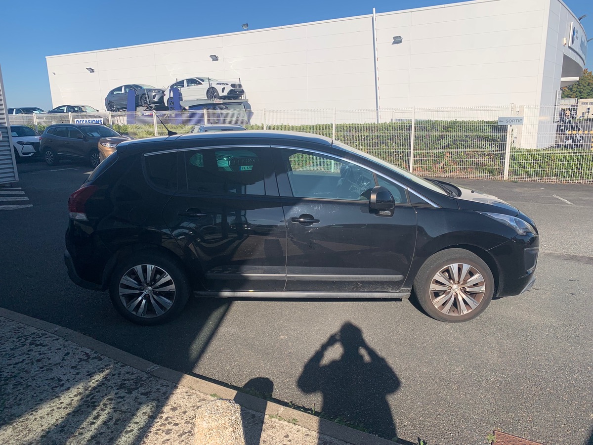Peugeot 3008 115 ch | ACTIVE | GPS | Radar stationnement arriére | Toit Panoramique | Bluetooth
