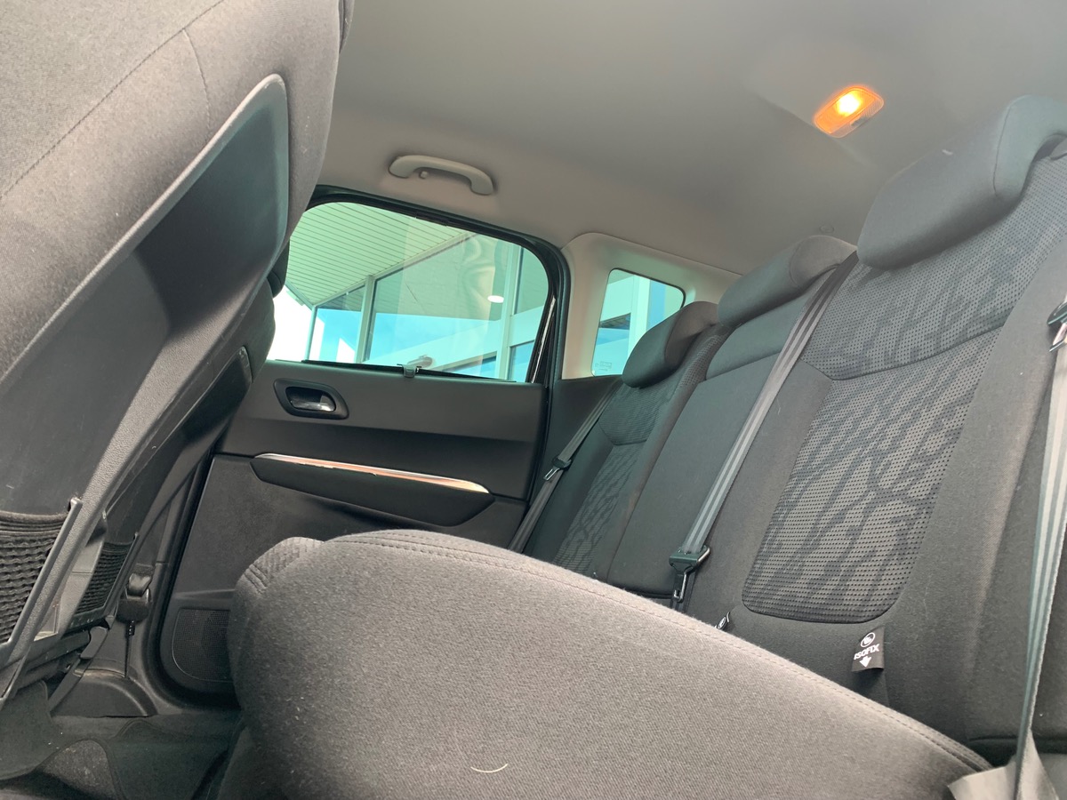 Peugeot 3008 115 ch | GPS | Bluetooth | Régulateur de vitesse | Sièges rang 2 rabattables à plat