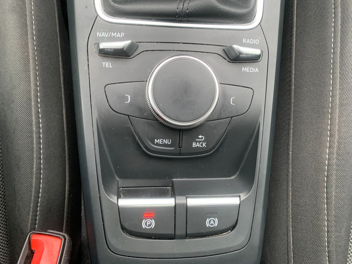 Audi Q2 115 ch | Sport | Toit ouvrant | Régulateur vitesse | Radar | Bluetooth | Coffre électrique