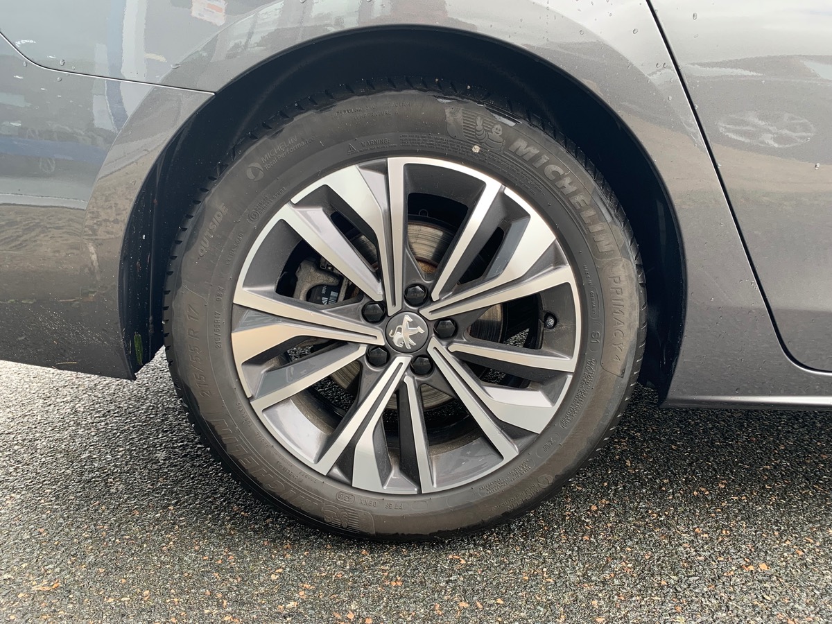 Peugeot 508 SW 130 ch | ALLURE | Caméra de recul | Mirror Screen | Système contrôle des angles morts