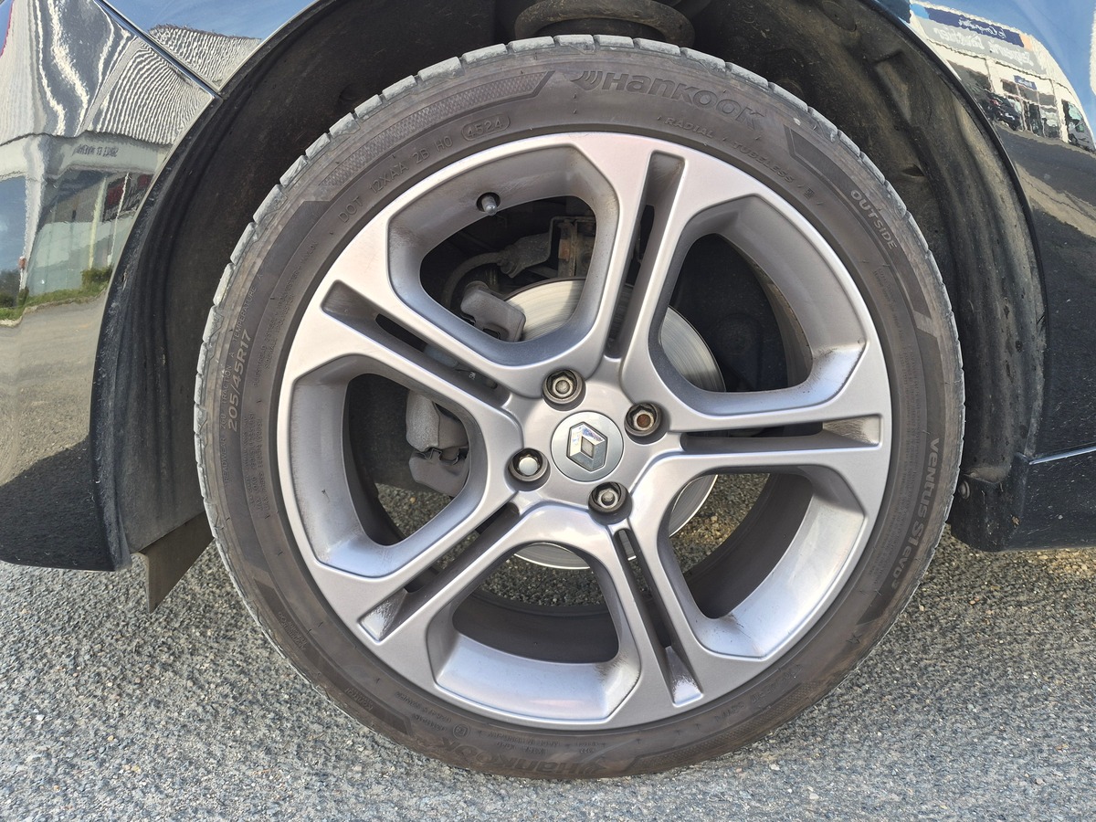 RENAULT Clio IV Estate 120 ch GT EDC