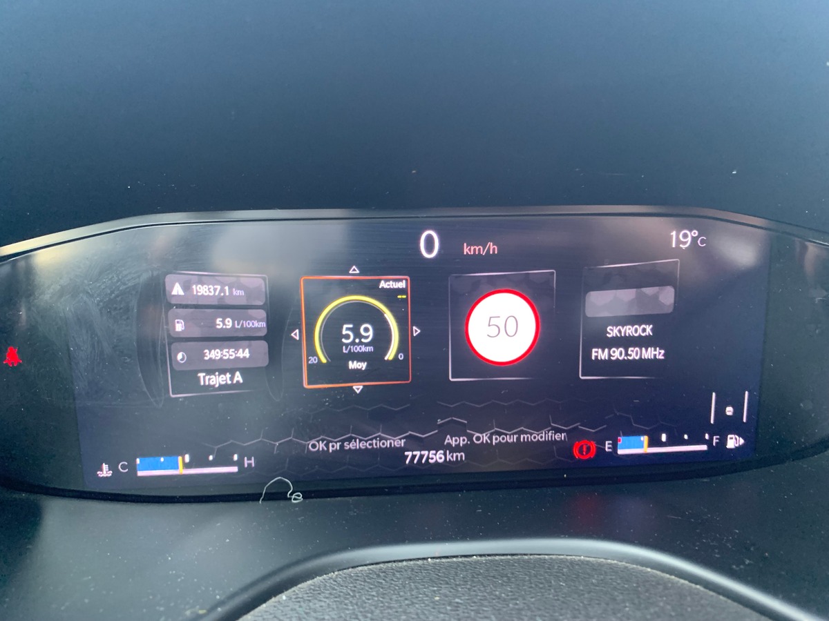 Jeep Compass 130 | (2) 1.6 MJET | Night Eagle | Attelage | GPS | Régulateur vitesse | Apple car Play