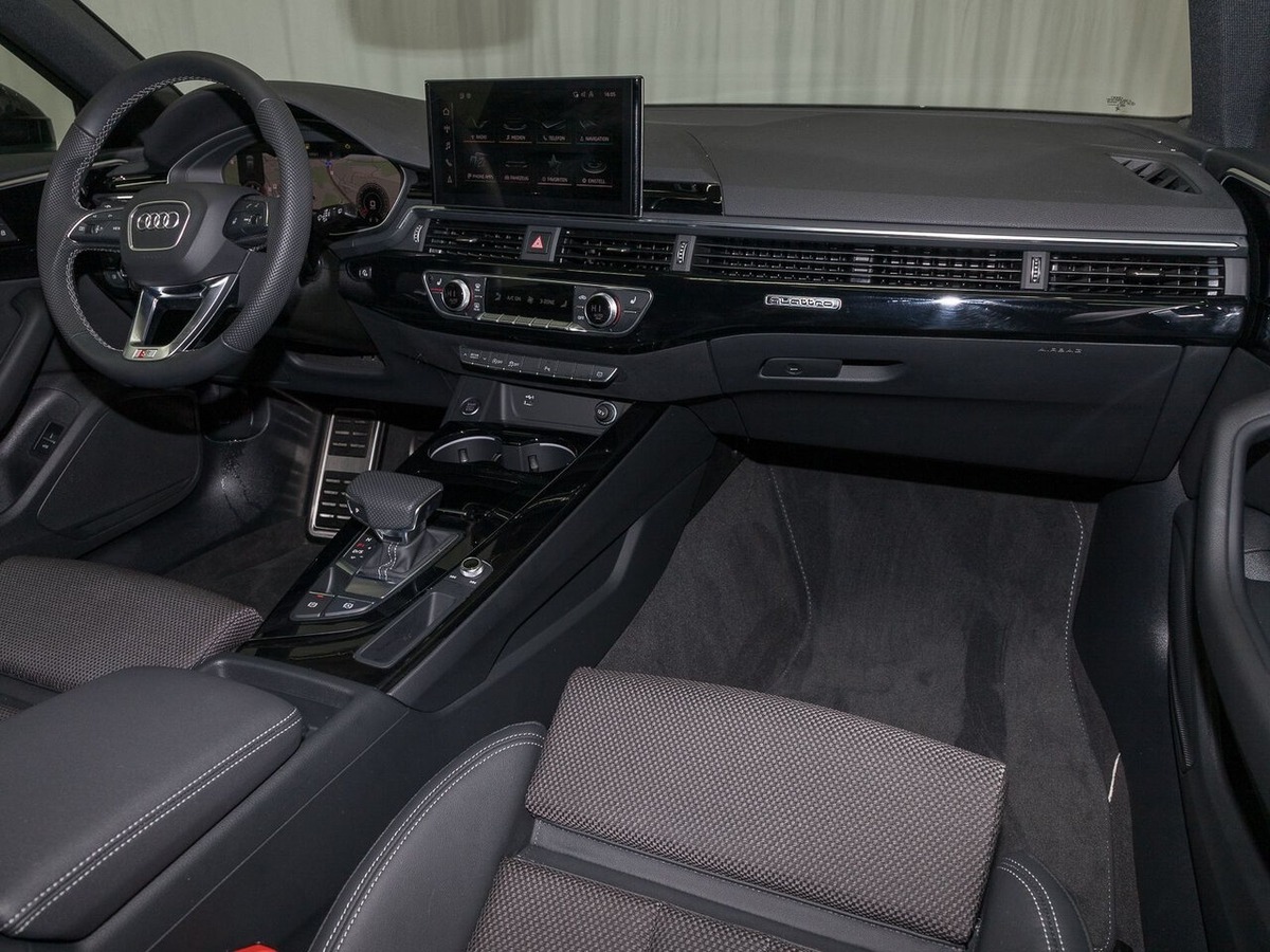Audi A4 Avant V 40 TFSI 204ch Competition quattro S tronic 7 Attelage Feux LED matriciels