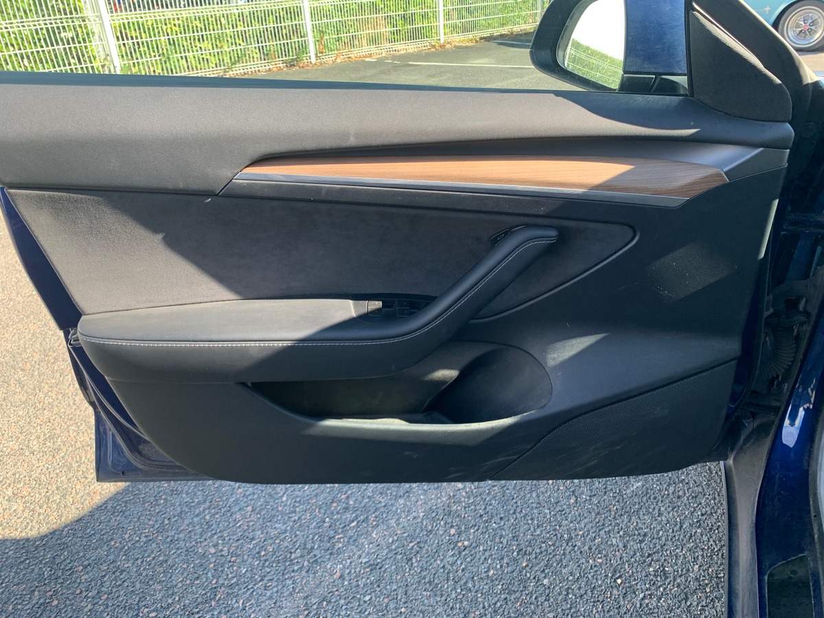 Tesla Model 3 283 ch | Caméra recul | Toit panoramique | GPS | Cuir | Sièges électriques chauffants