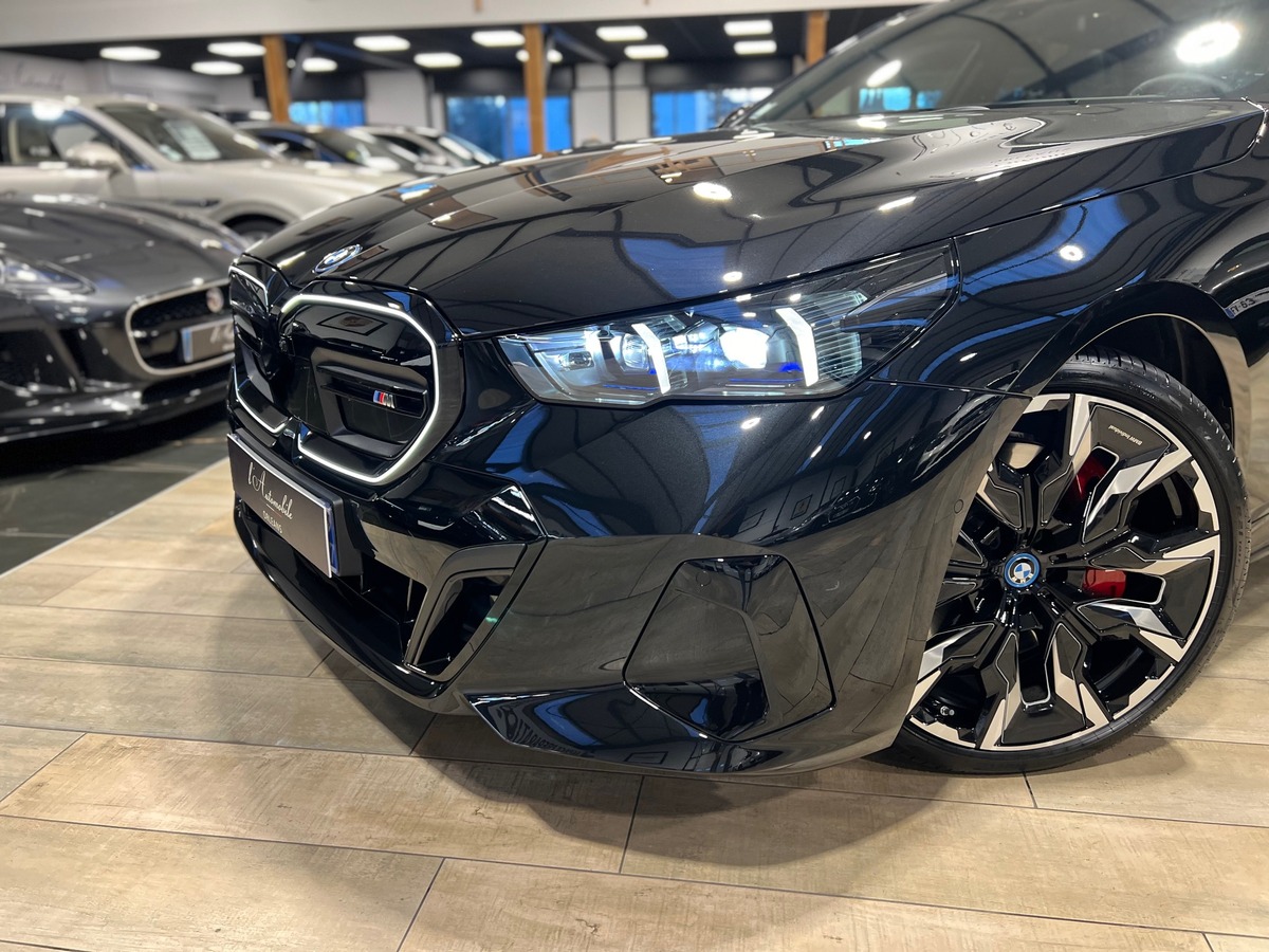 Bmw i5 M60 XDRIVE40 601 BERLINE - 990KM NEUVE / TVA RECUPERABLE g