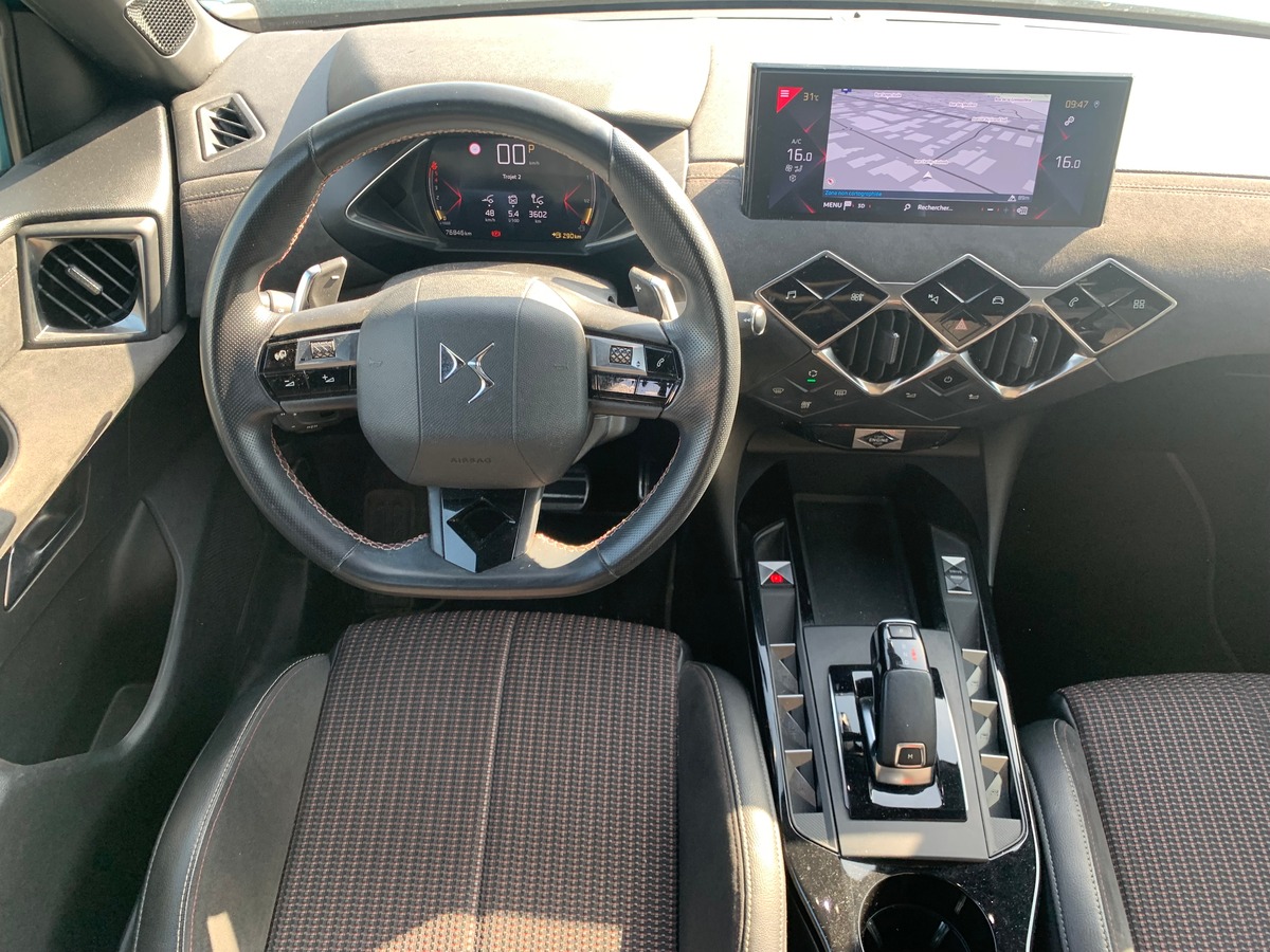 DS DS 3 CROSSBACK PERFORMANCE LINE | Dernier entretien à 73983 kilométres en 12/2024