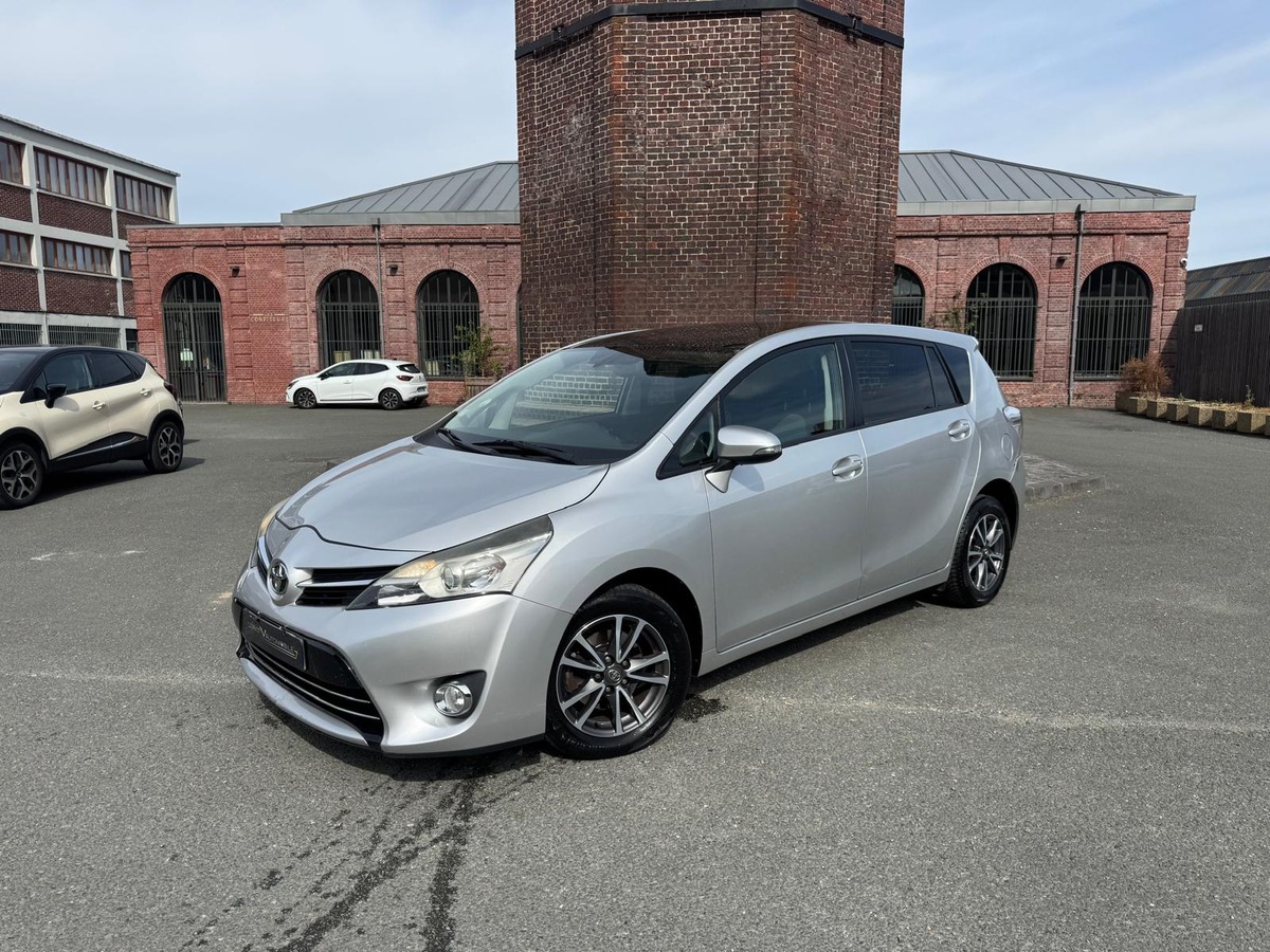 Toyota Verso 2.0 D-4D 125cv DYNAMIIC 7places - garantie
