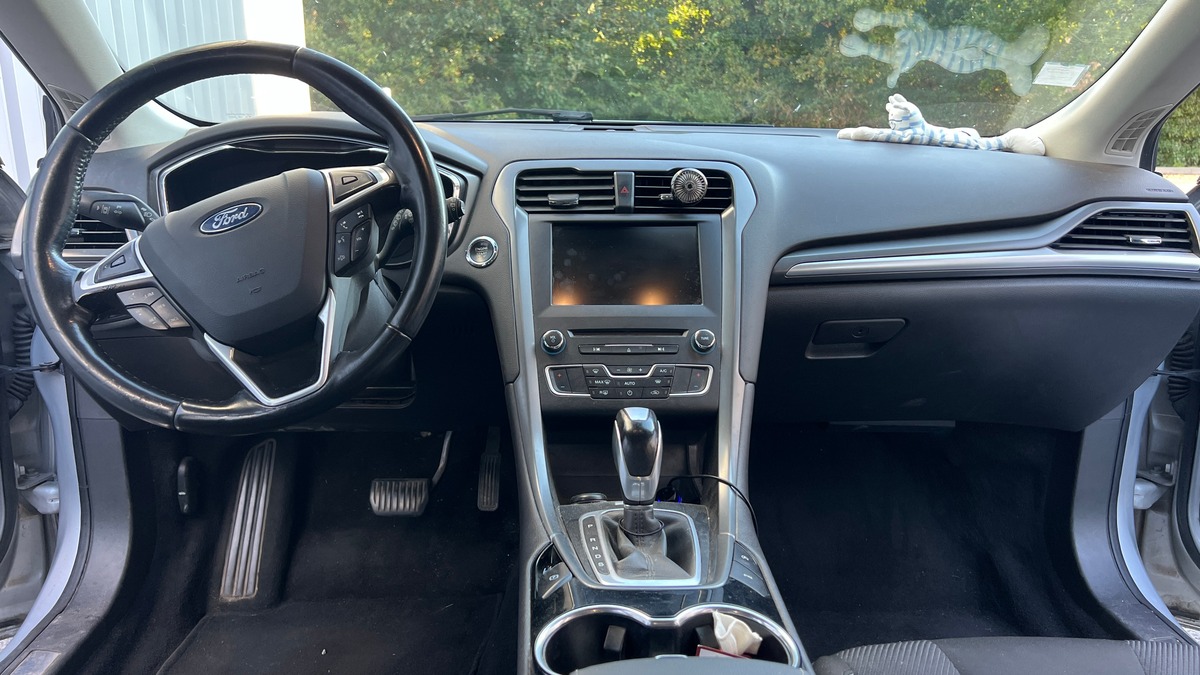 Ford Mondeo 2.0 tdci 150ch Titanium PowerShift 5p