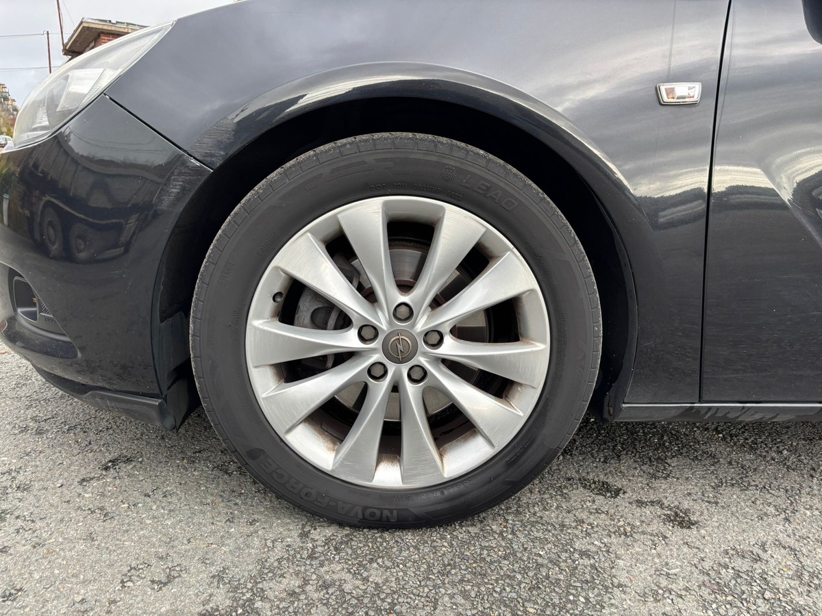 Opel Astra GTC 2.0 CDTI 165 INNOVATION - ATTELAGE - REVISE - GARANTIE