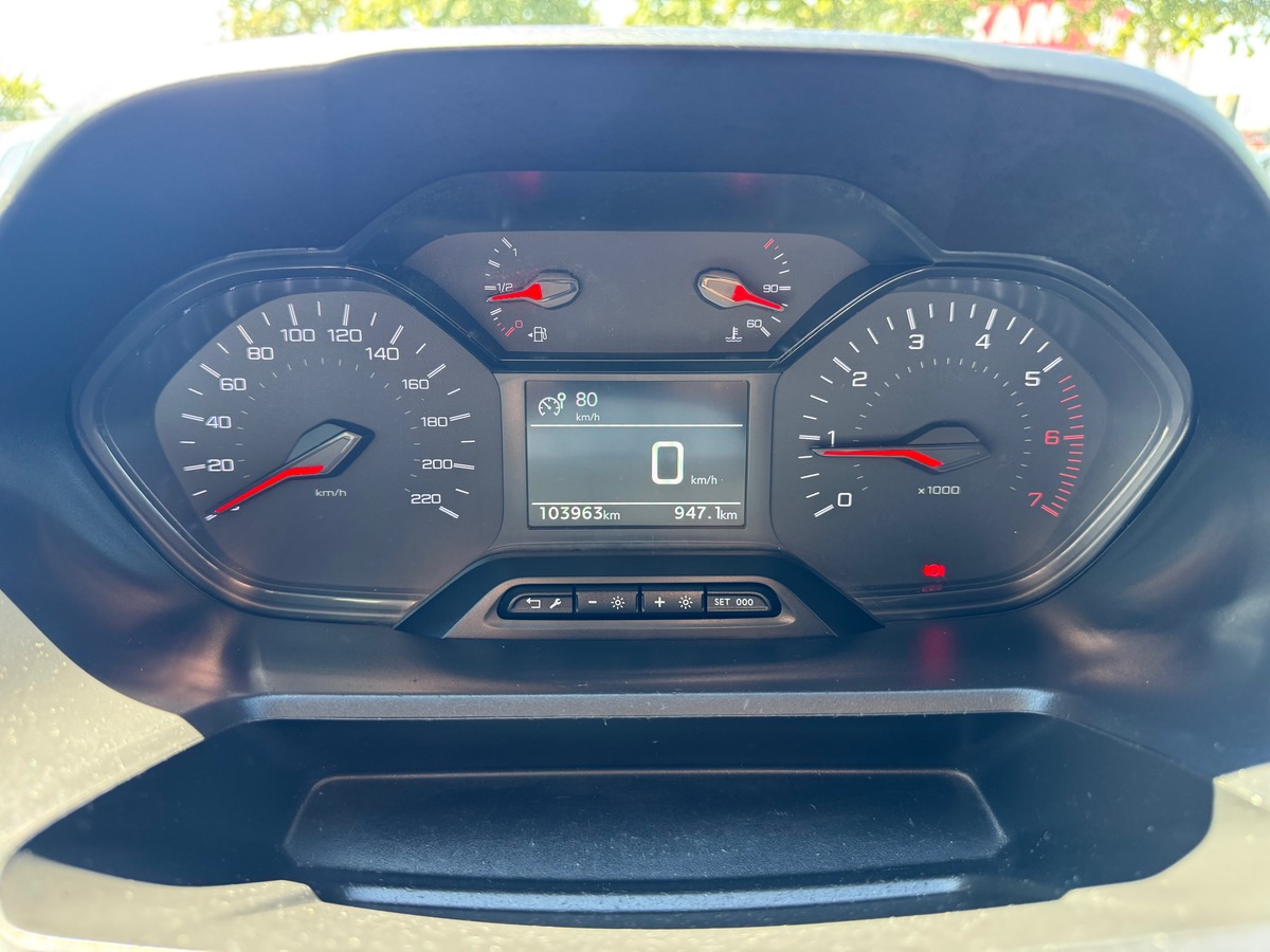 Peugeot Partner L3 LONG 1.5 BHDI 100CH PREMIUM PACK + ATTELAGE / 2 PLACES