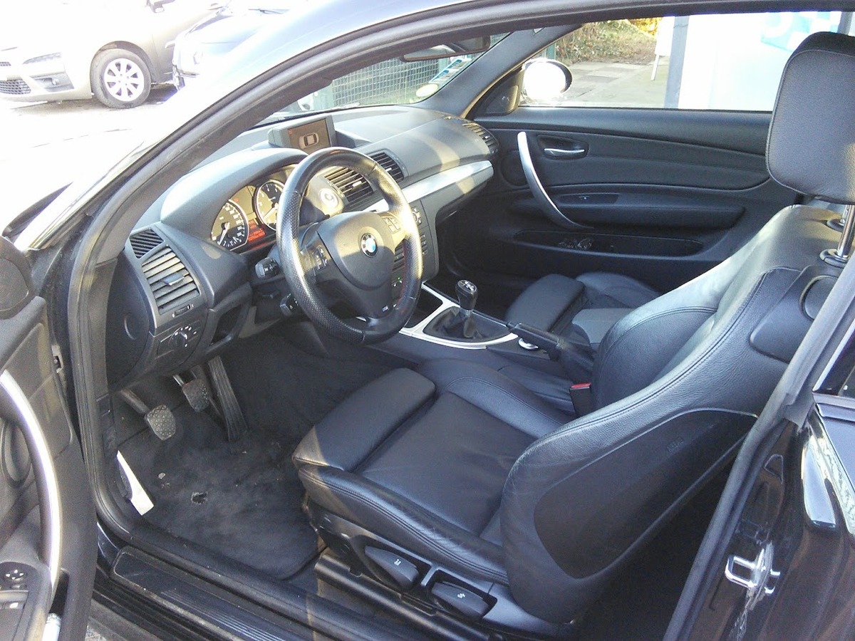 Bmw Série 1 Coupé 135i 3.0 i 24V 306 Pack M - HIStorique entretien et revision faite