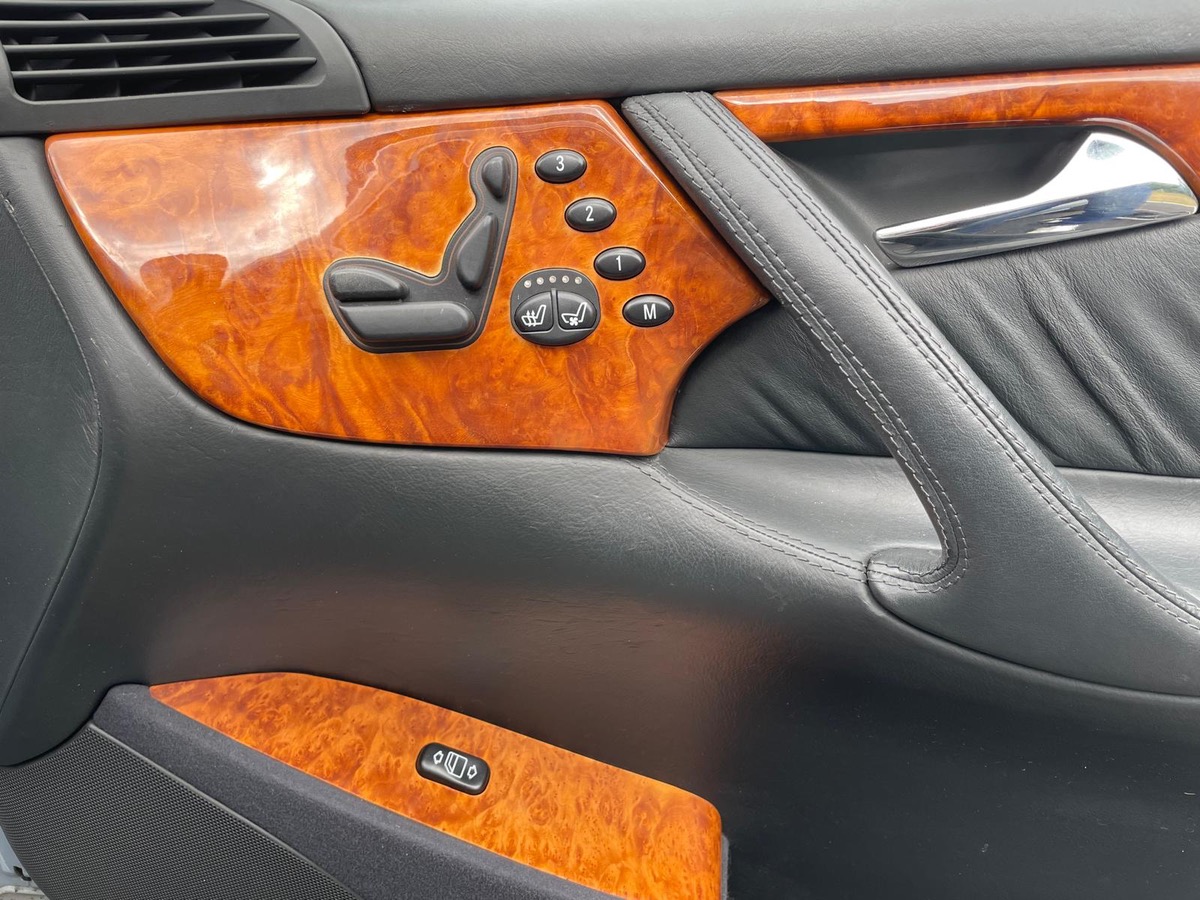 Mercedes-Benz Classe CL 600 V12 (367 ch)