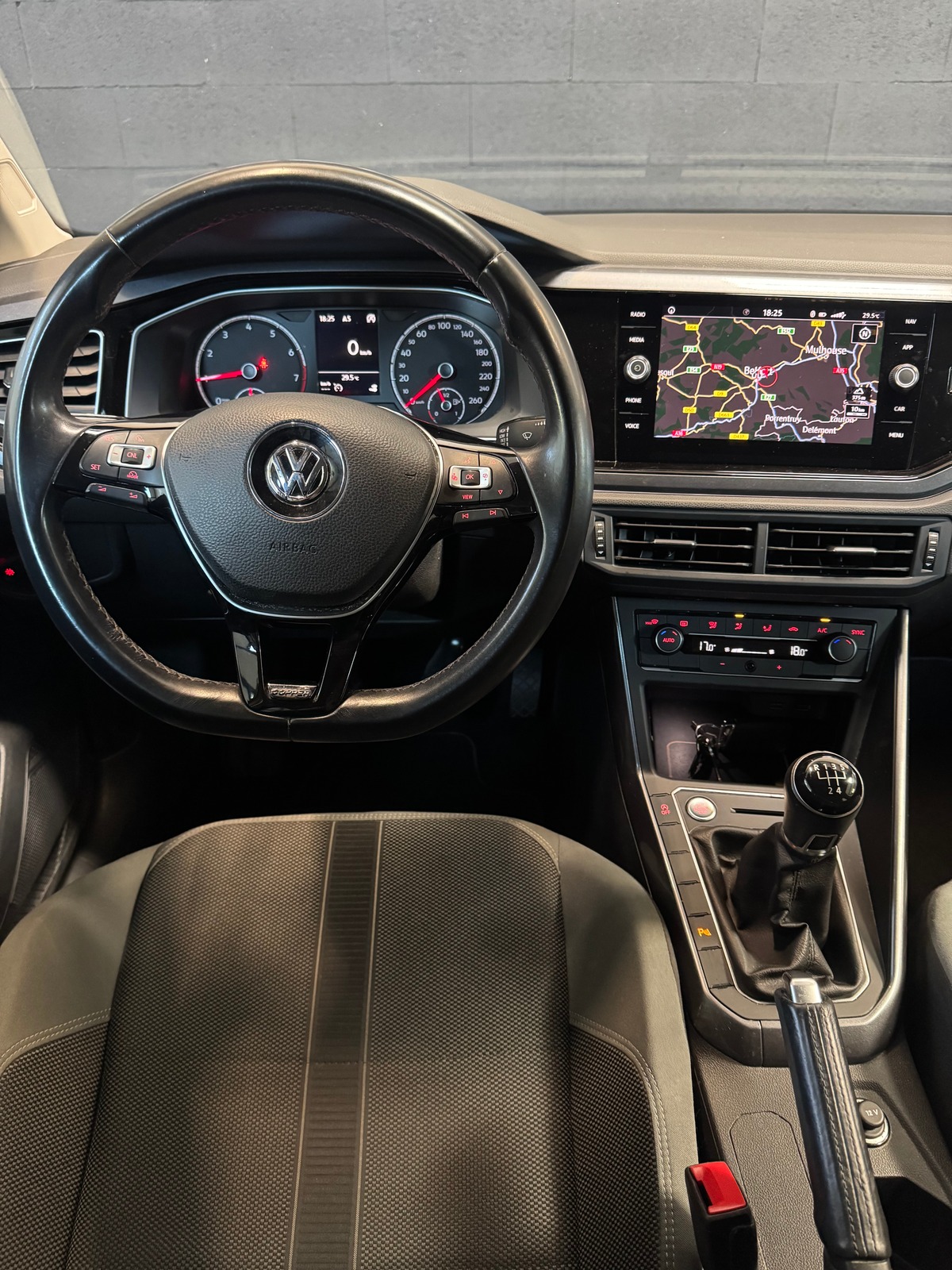 Volkswagen Polo VI 1.0 TSI 95 COPPER LINE 1ERE MAIN