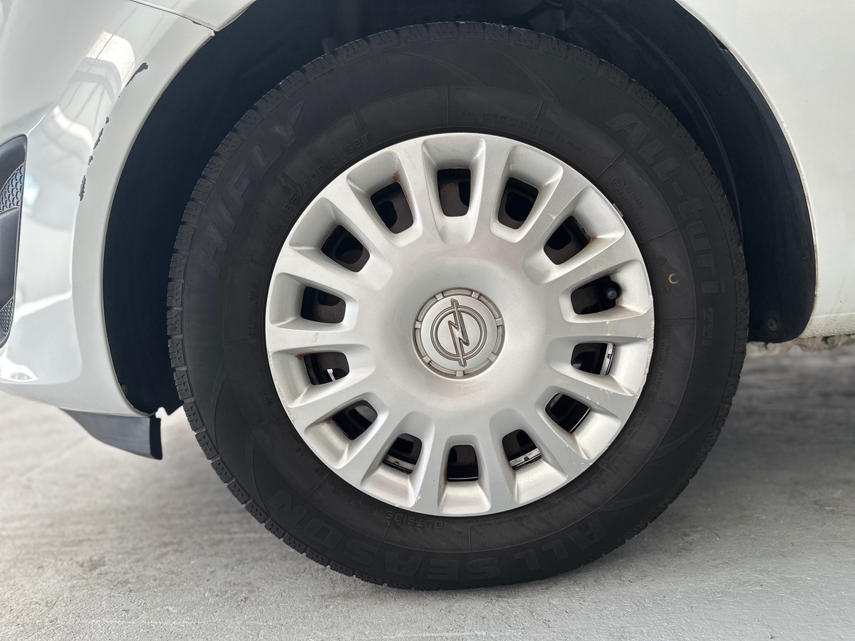 Opel Corsa IV (2) 1.0 65 COOL LINE 3P Garantie 12 mois