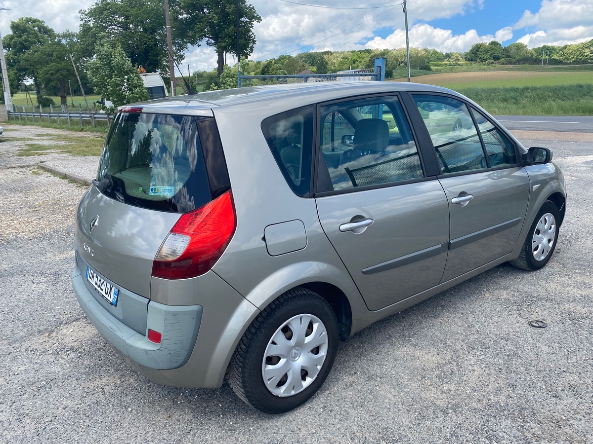 RENAULT Scenic II 1.5 dci 105cv 149160km 1ere main 