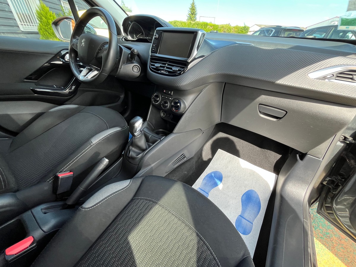 Peugeot 208 5 Portes 1.2 VTi 82 ch