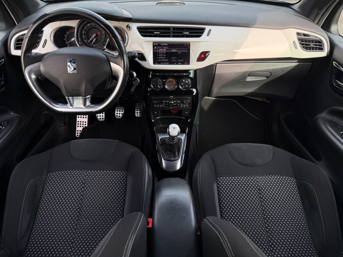 Citroën DS3 Sport Chic 1.6 e-HDI 110 cv - 2nd main