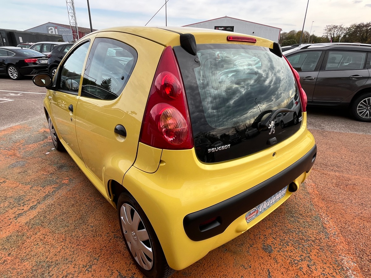 Peugeot 107 5 Portes 1.0 i  68 ch URBAN 1ERE MAIN