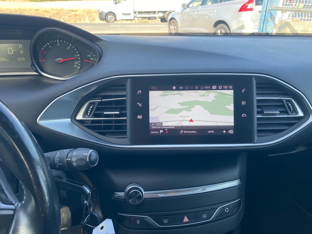 Peugeot 308 1.5 bluehdi 130cv boite auto