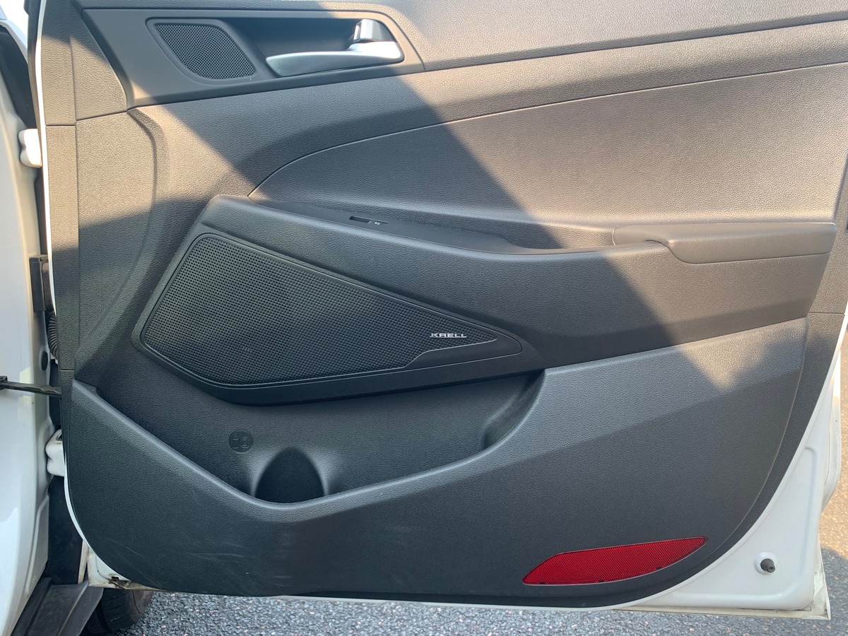 Hyundai Tucson 136 | Premium | Toit panoramique | Caméra recul | Siéges chauffants | Apple car Play