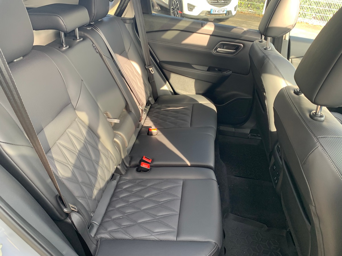 Nissan X-trail 204 | Tekna | Toit ouvrant panoramique | Caméra recul | Siéges chauffants | Attelage