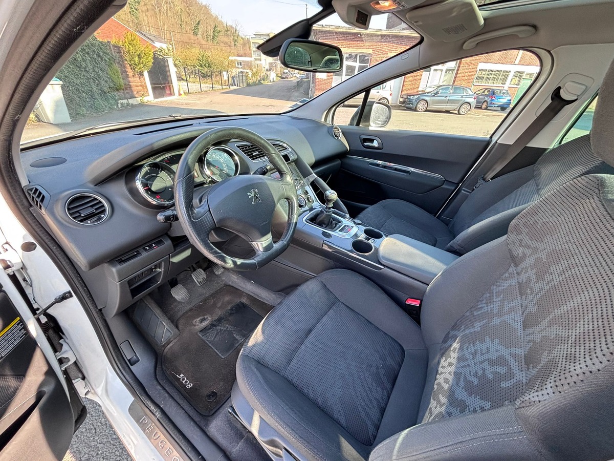 Peugeot 3008 1.6 HDi Style - Attelage - Révisé - Garantie