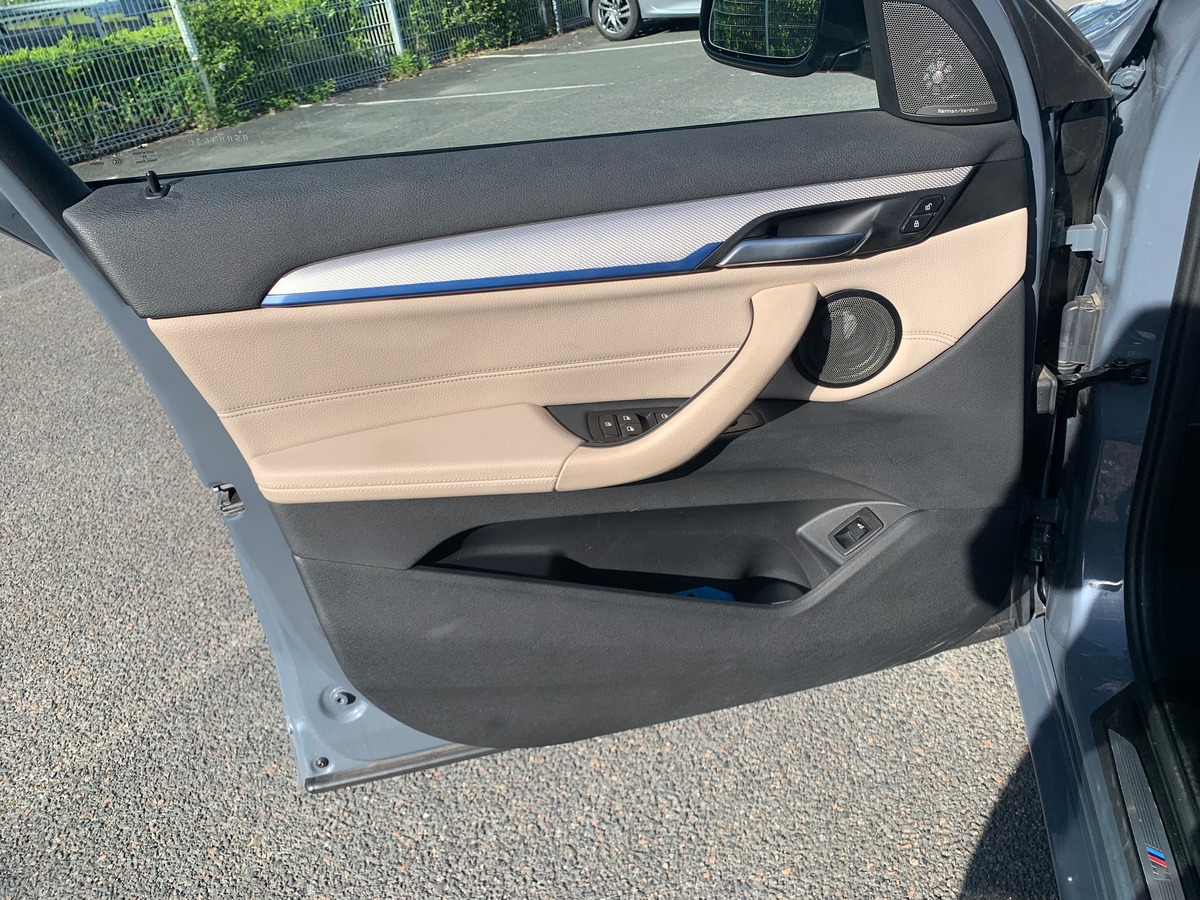 Bmw X1 192 chevaux | sDRIVE 20iA | M Sport | Caméra de recul | Harman Kardon | Attelage amovible