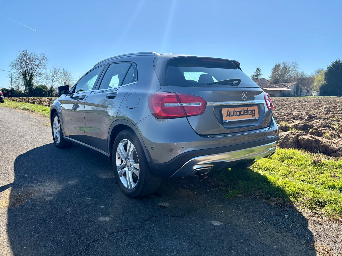 Mercedes Benz GLA 200 SENSATION 156CH
