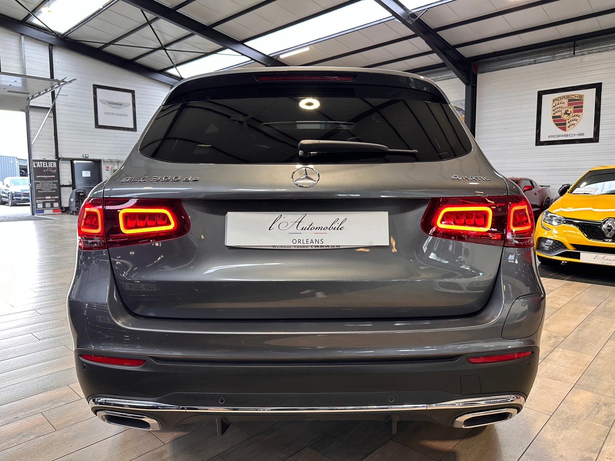 Mercedes-Benz Classe GLC 300 DE AMG LINE 4MATIC 194 + 122 / BURMESTER / ATTELAGE / TOIT PANO / 1ERE MAIN