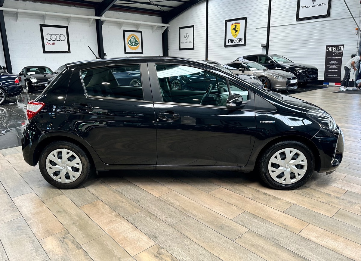 Toyota Yaris III (2) Hybrid 100H Dynamic 5P BVA a