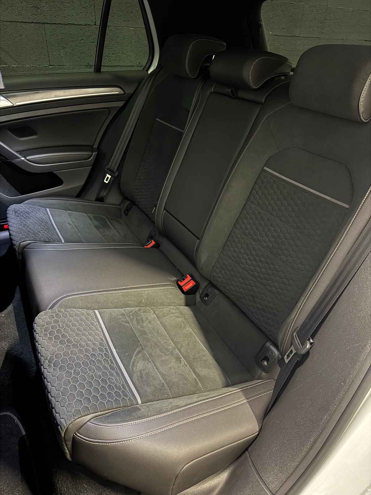 Volkswagen Golf VII GTE 1.4 TSI 204ch DSG7 ORYX WEISS