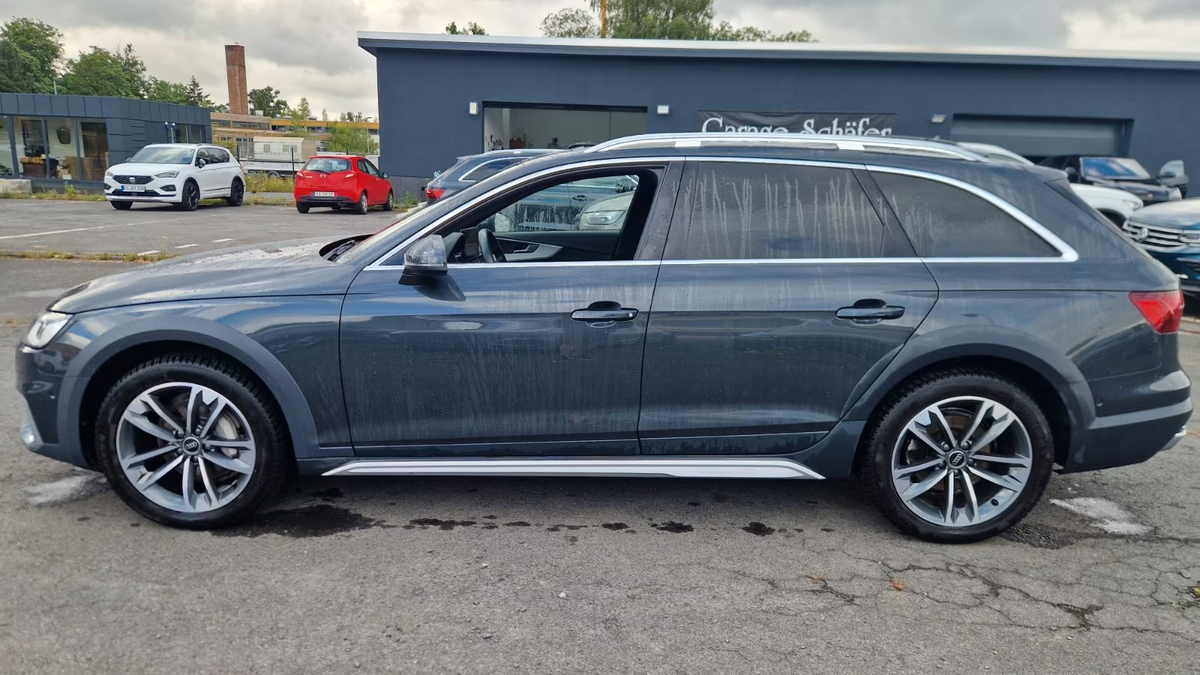 Audi A4 Allroad 40 TDI 204ch Avus quattro S tronic 7/Attelage/Caméra360/Gris Manhattan