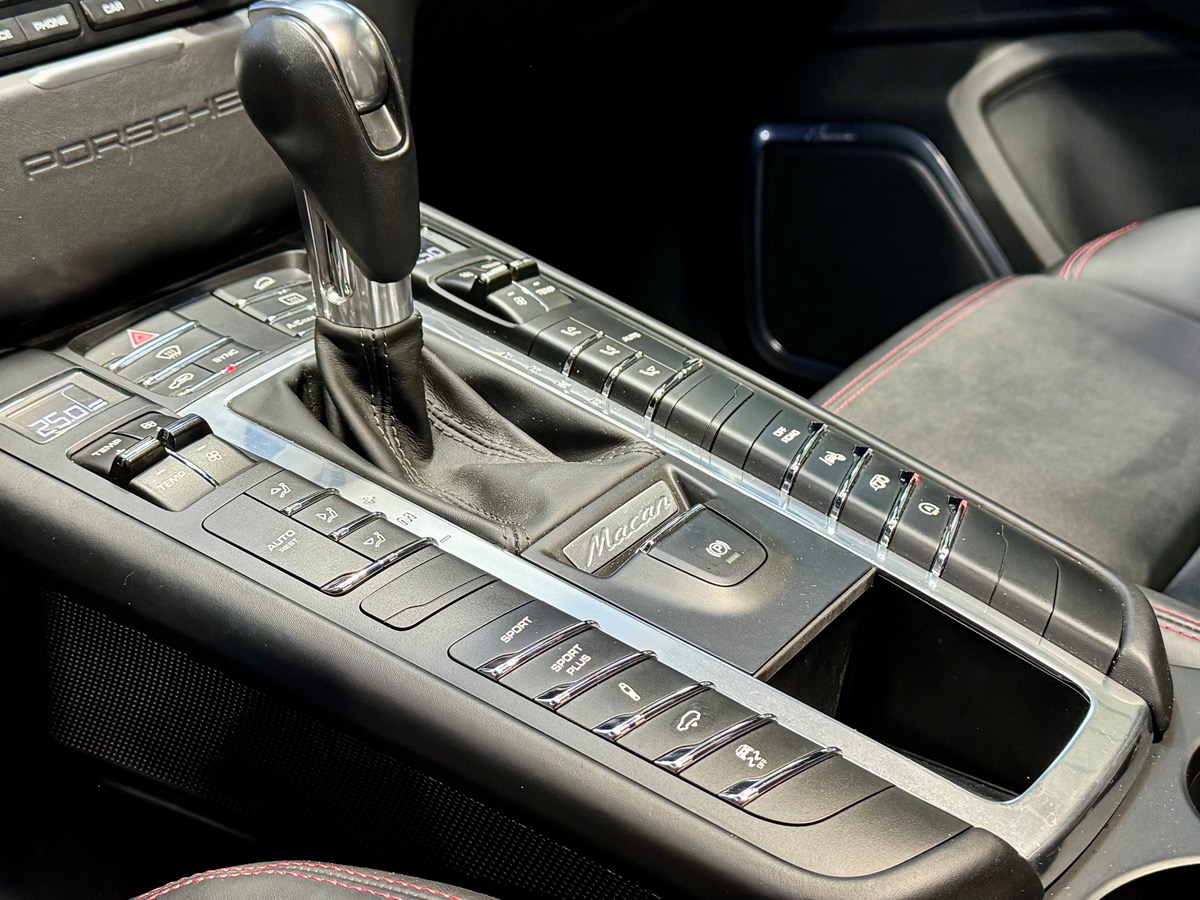 Porsche Macan GTS 3.0 360 PDK7 Options +++ d