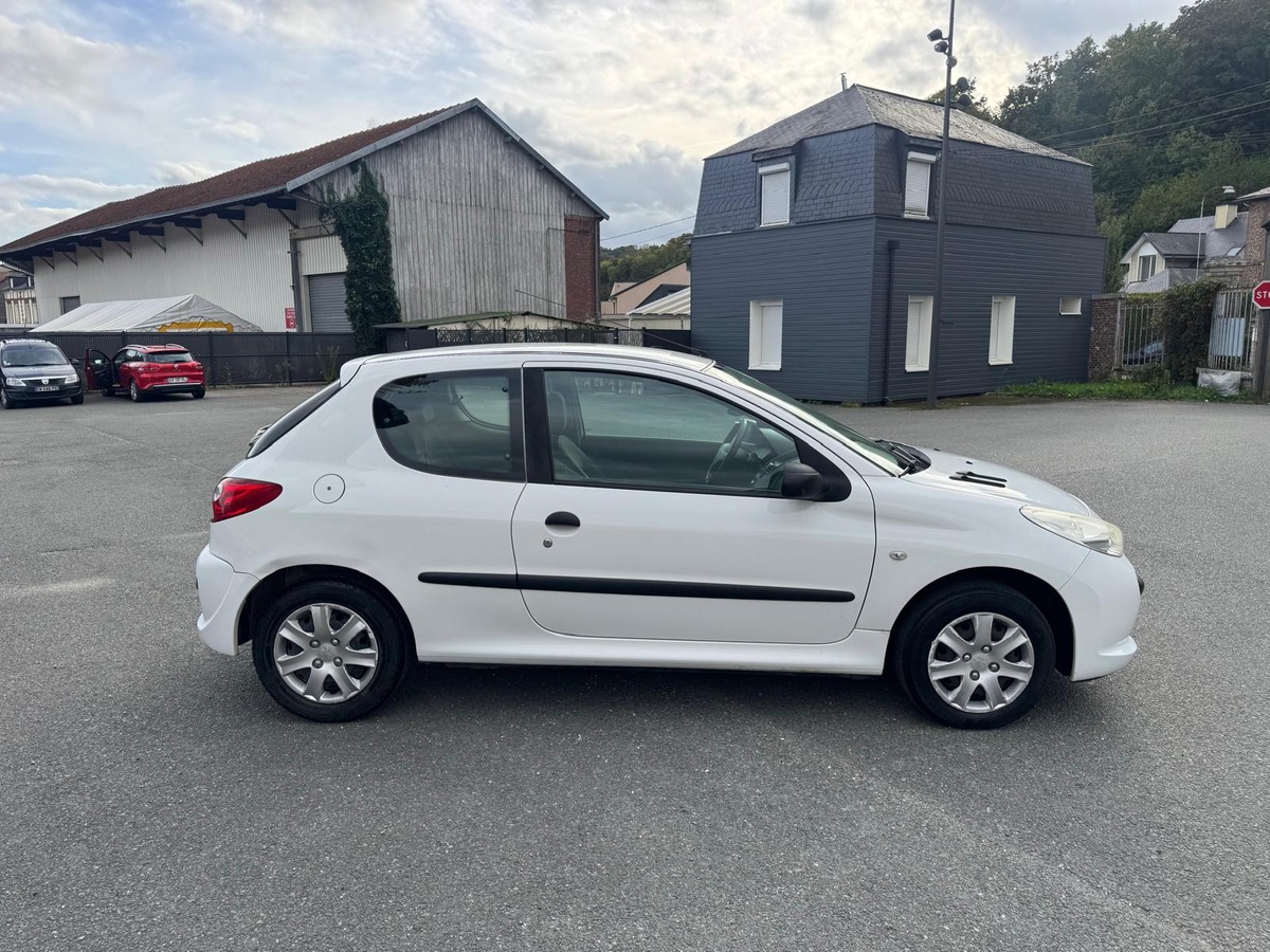 Peugeot 206 + 1.1 60 Finition Urban- Distribution neuve- Garantie