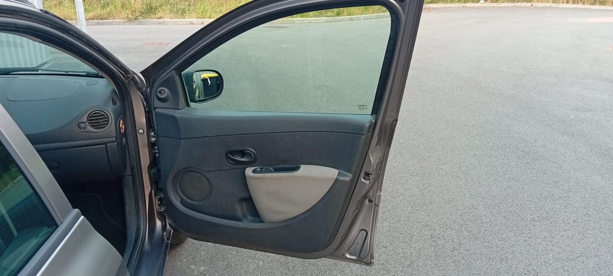 RENAULT Clio 1.5 dci Estate