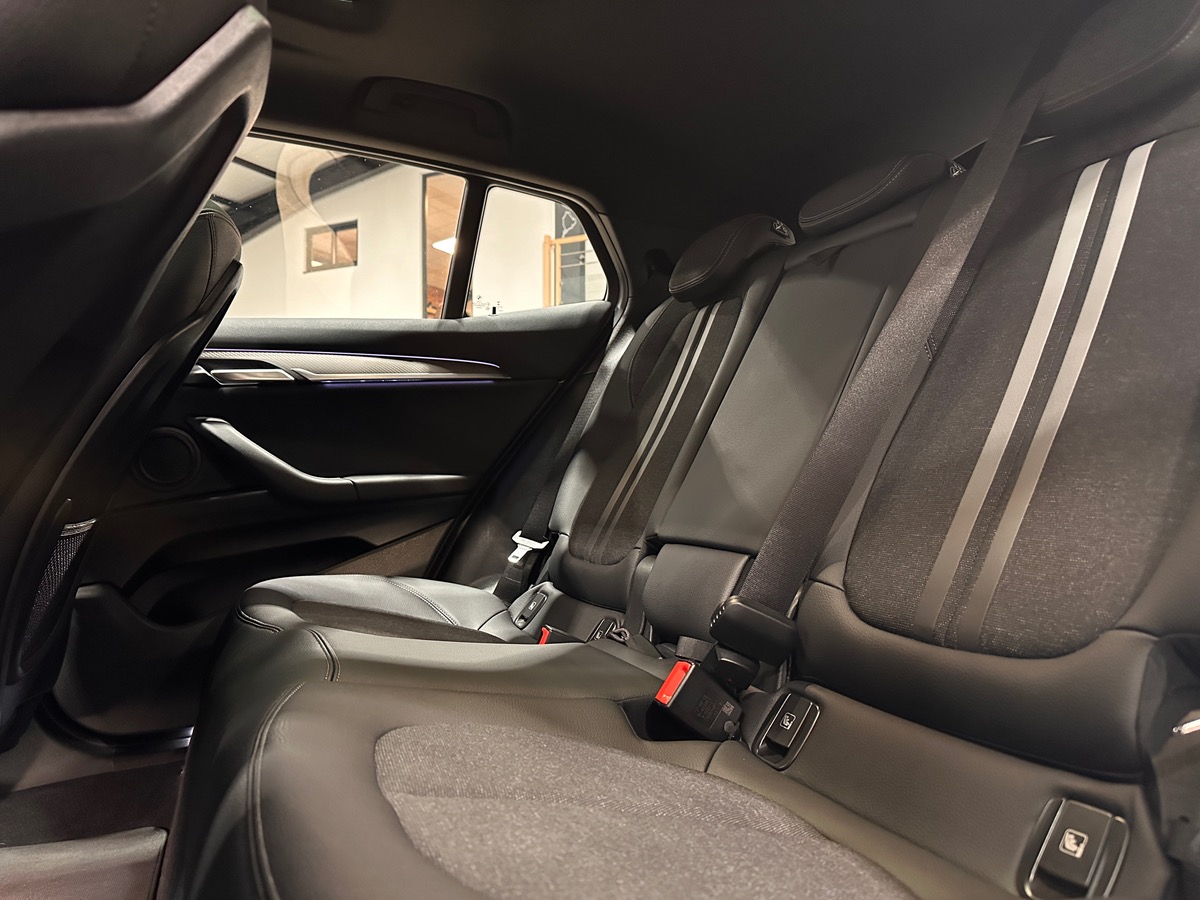 Bmw X2 xDrive 25e 220 ch BVA6 M Sport - 1ère Main / Toit Pano / HUD / CarPlay sans fil