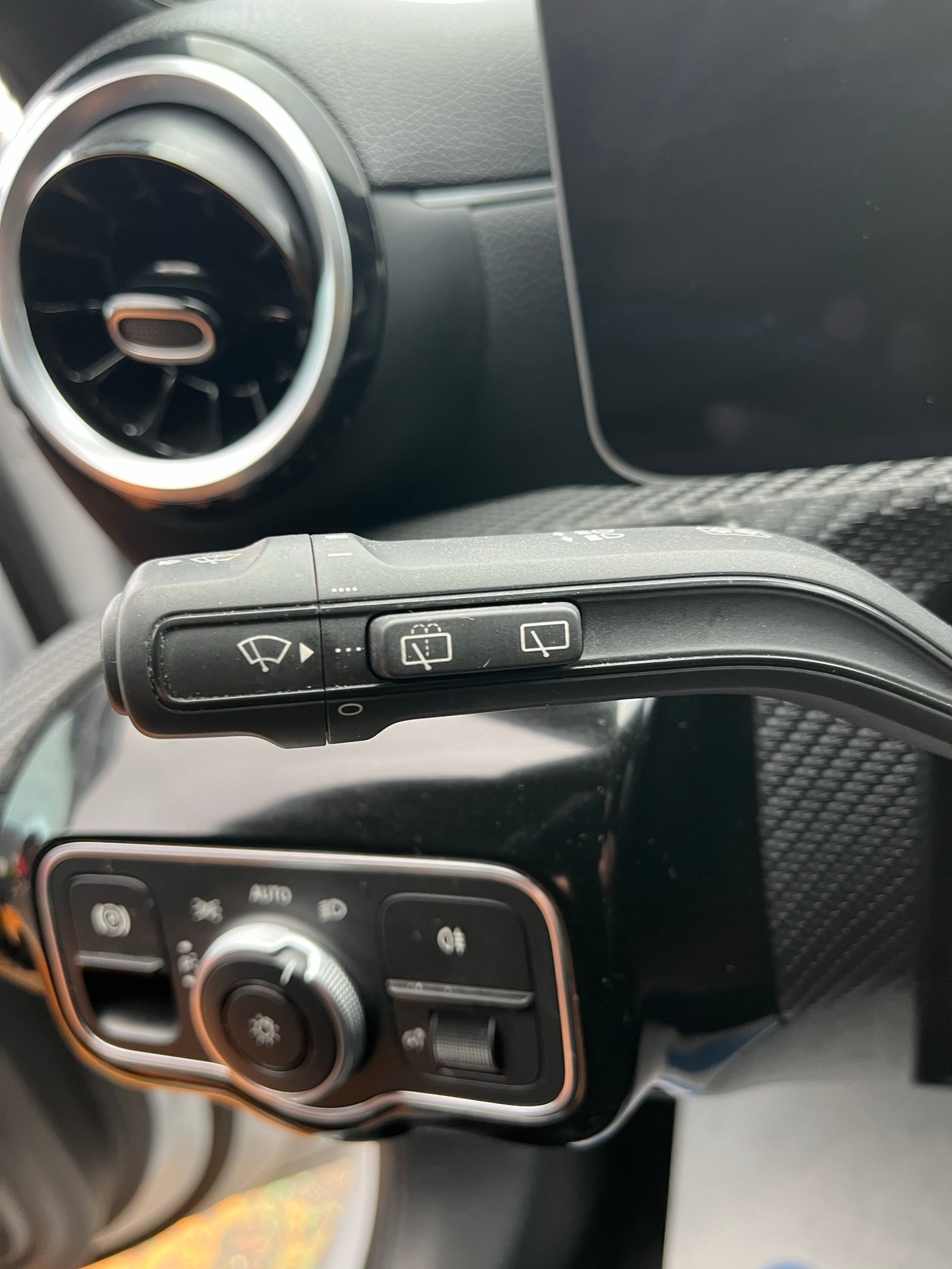 Mercedes-Benz Classe A A200 163 BUSINESS LINE 7G DCT 1ERE MAIN TVA