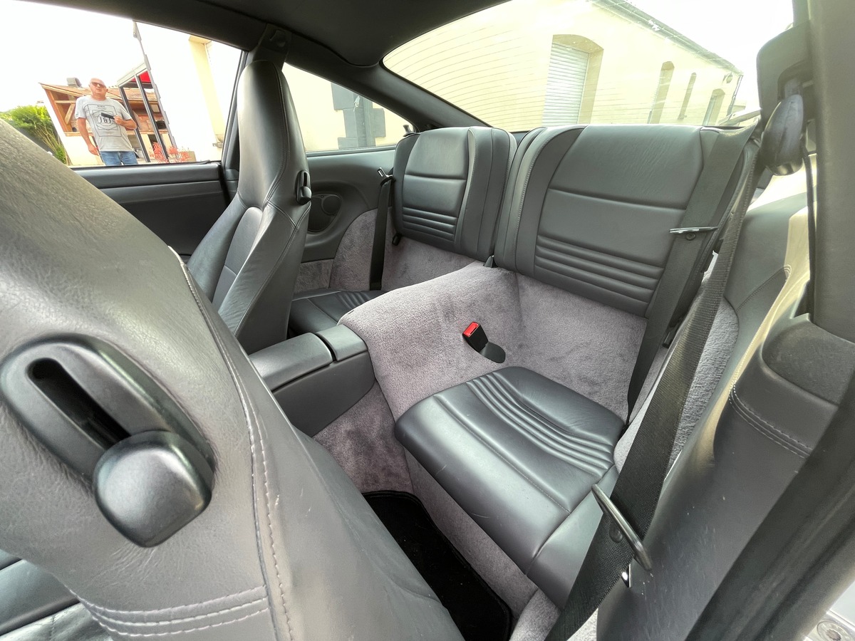 Porsche 911 Carrera coupé (996) 3.4L 301 CH