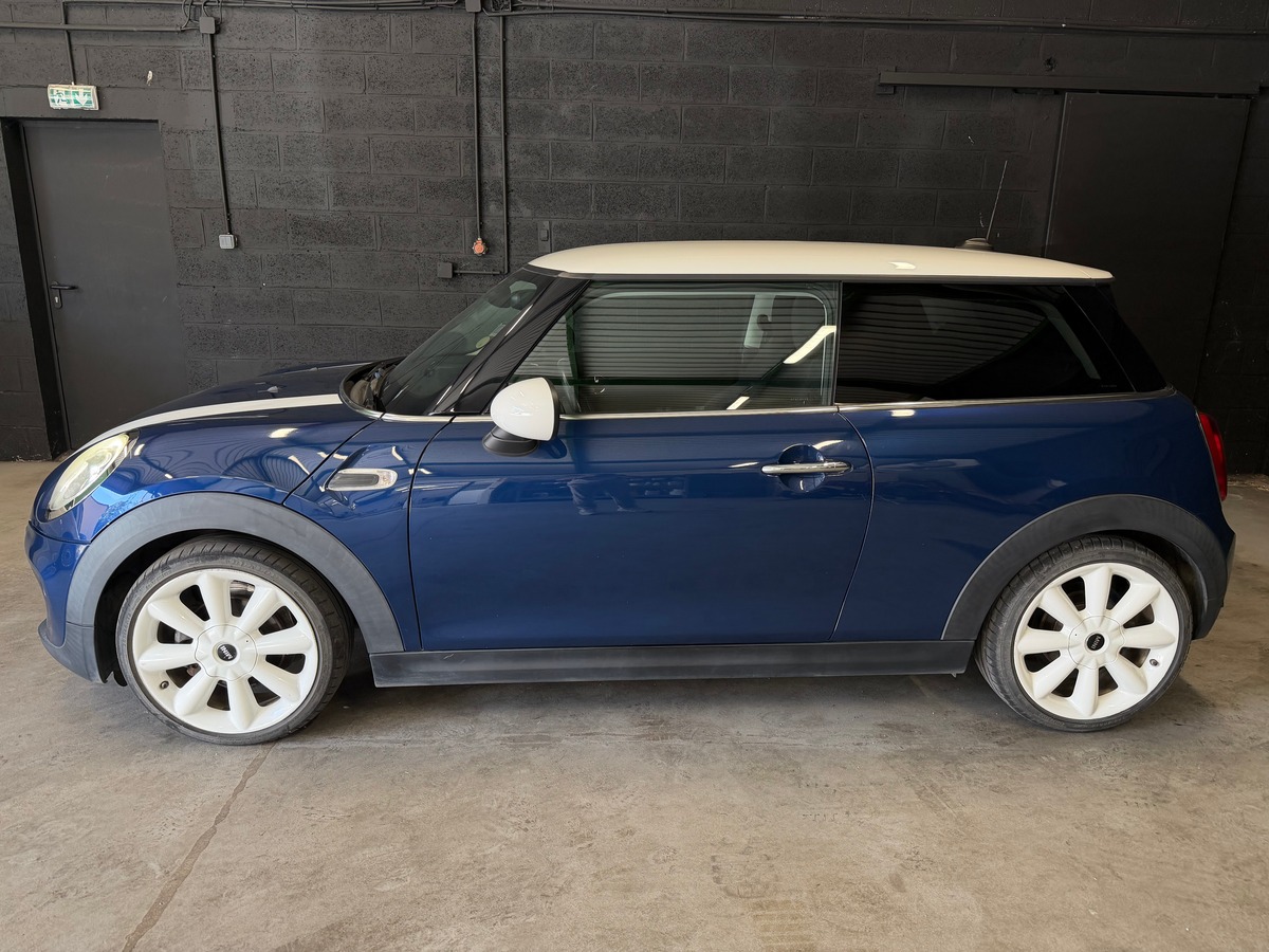 Mini Mini Cooper d 116CH Pack Chili