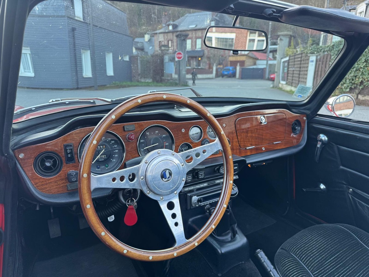 Triumph TR 6 Overdrive cabriolet 1976 - conduite à gauche