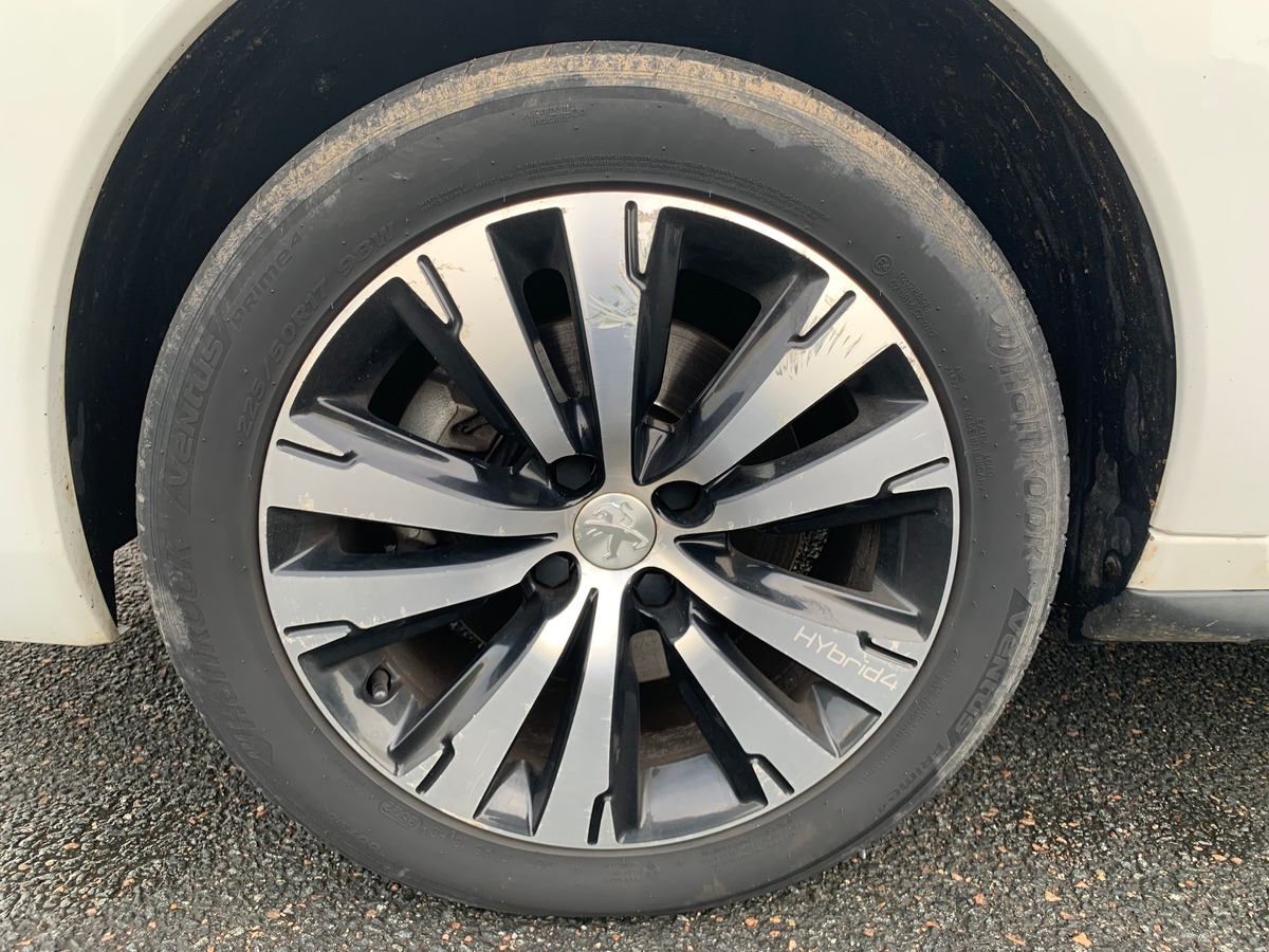 Peugeot 3008 200 ch | 2.0 e-HDi HYbrid4 Pack ETG6 + Electric | GPS | Bluetooth | Régulateur vitesse