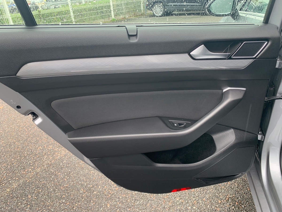 Volkswagen Passat 218 ch | GTE | Combiné instruments digital | Assistant Feu de Route