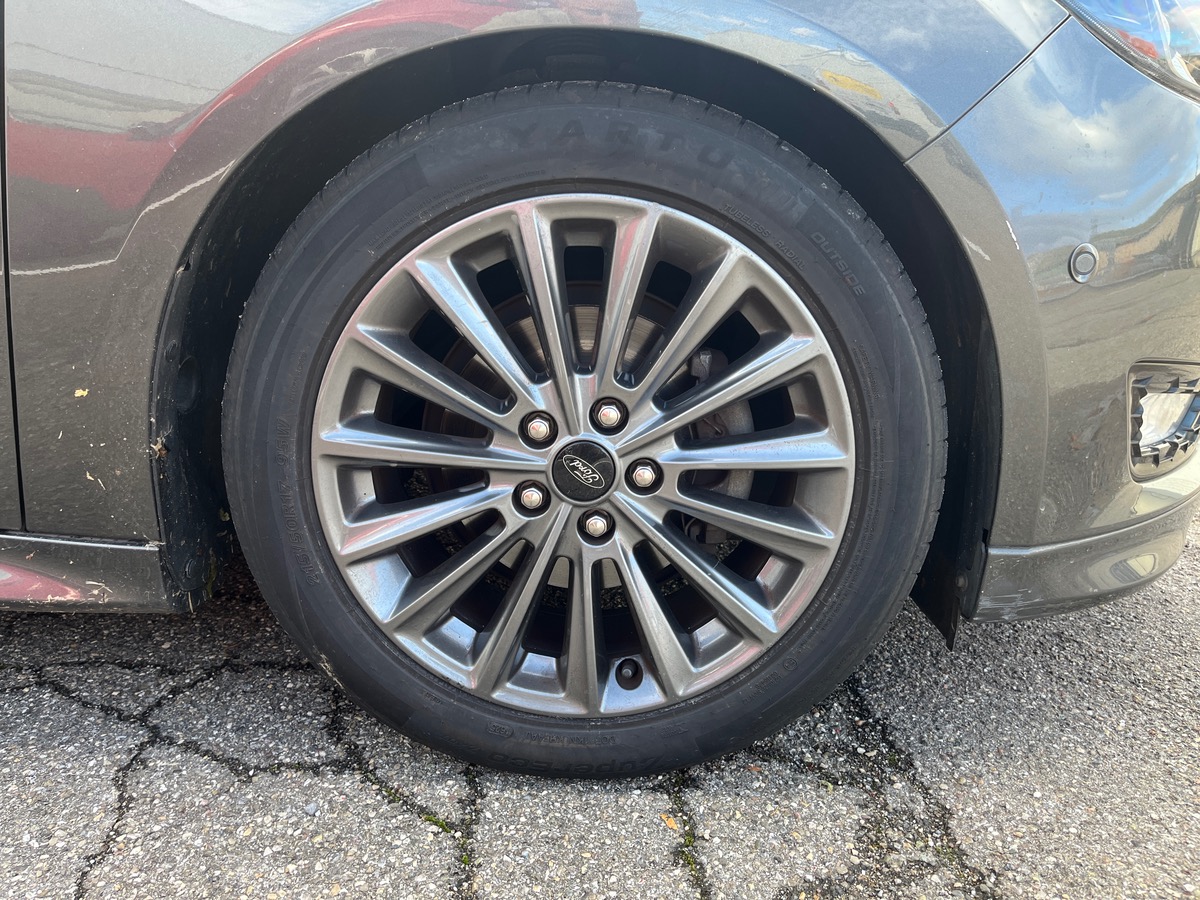 Ford Focus 1.0 Ecoboost 125ch ST LINE, Caméra de recul,  GPS, radars AV et AR, Clim Auto bizone