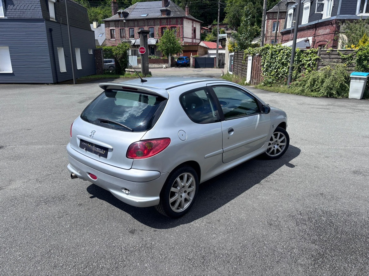Peugeot 206 1.6 16v 110 XS 3p - Prête à partir