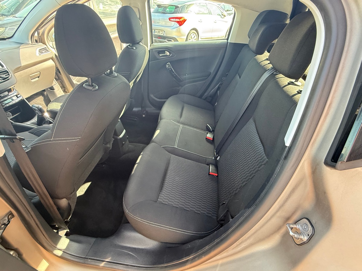 Peugeot 208 1.6 BLUEHDI 100 CH