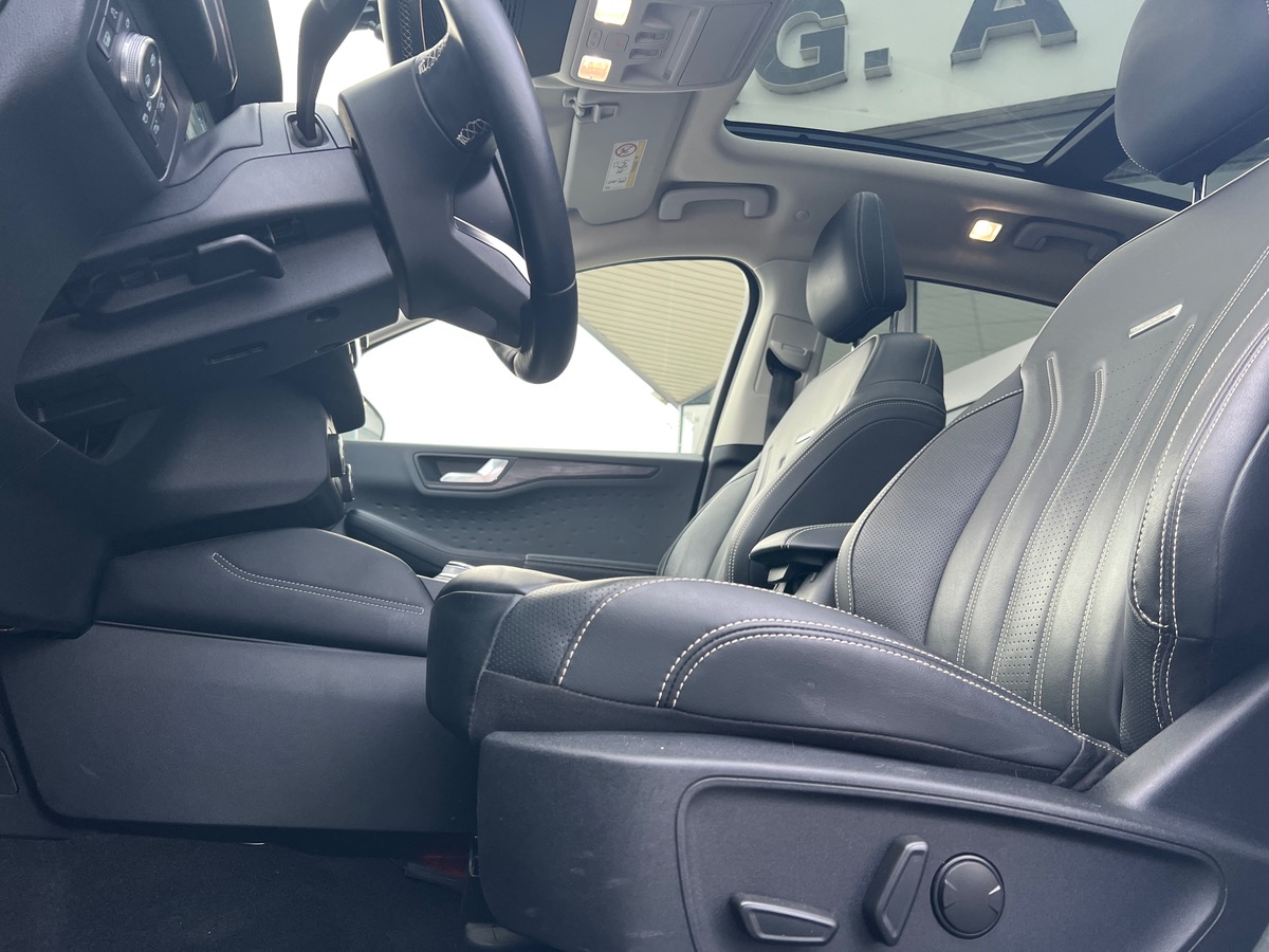 Ford KUGA PHEV 225 ch | VIGNALE | Toit Panoramique | Attelage | Roue secours | Pack Technologique