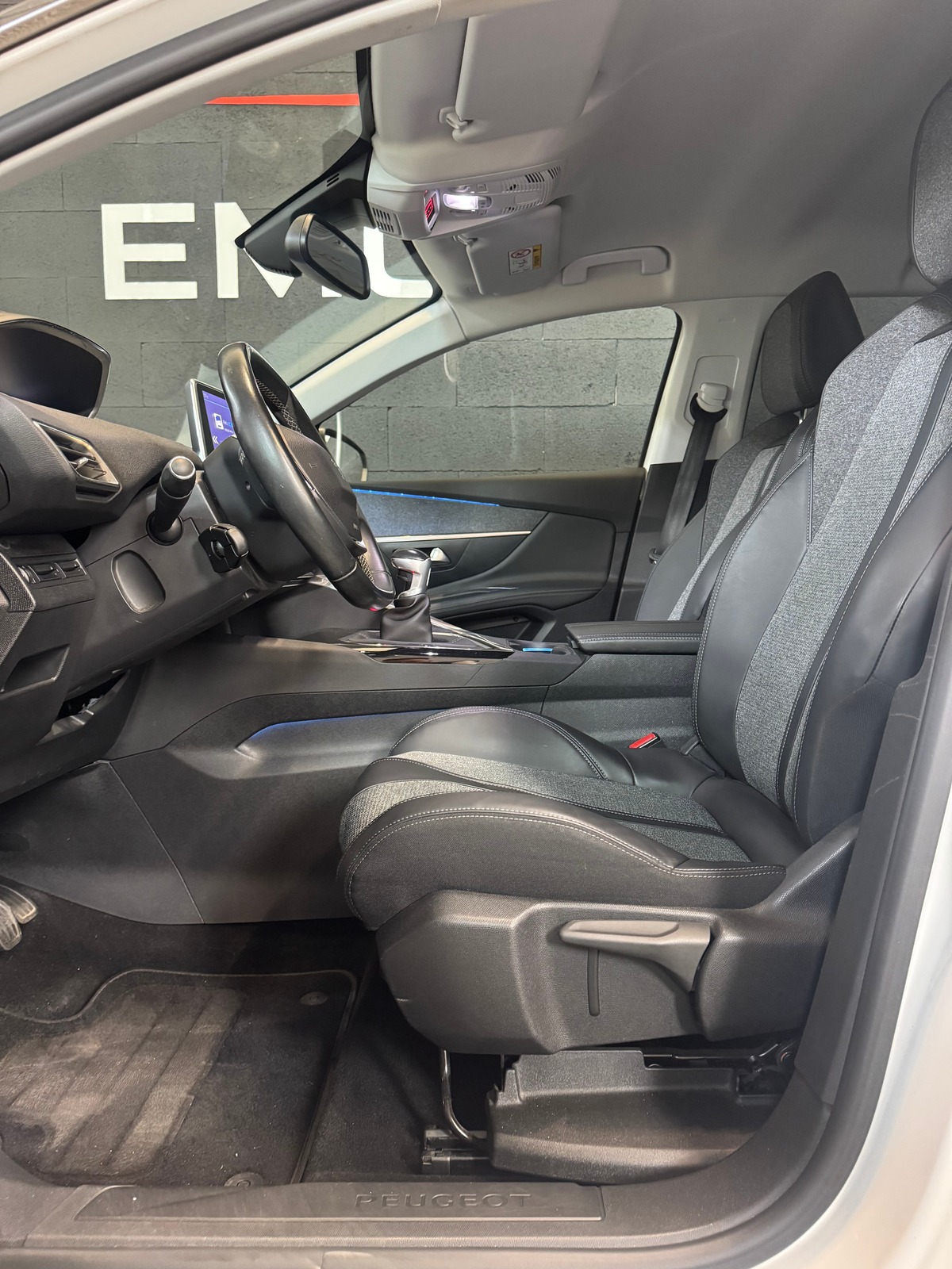 Peugeot 3008 1.5 BLUEHDI 130 BVM6 ALLURE